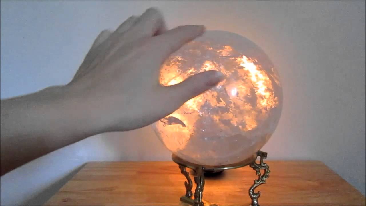 using-a-crystal-ball-crystal-reading