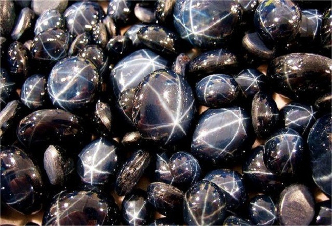 Black on sale star gem