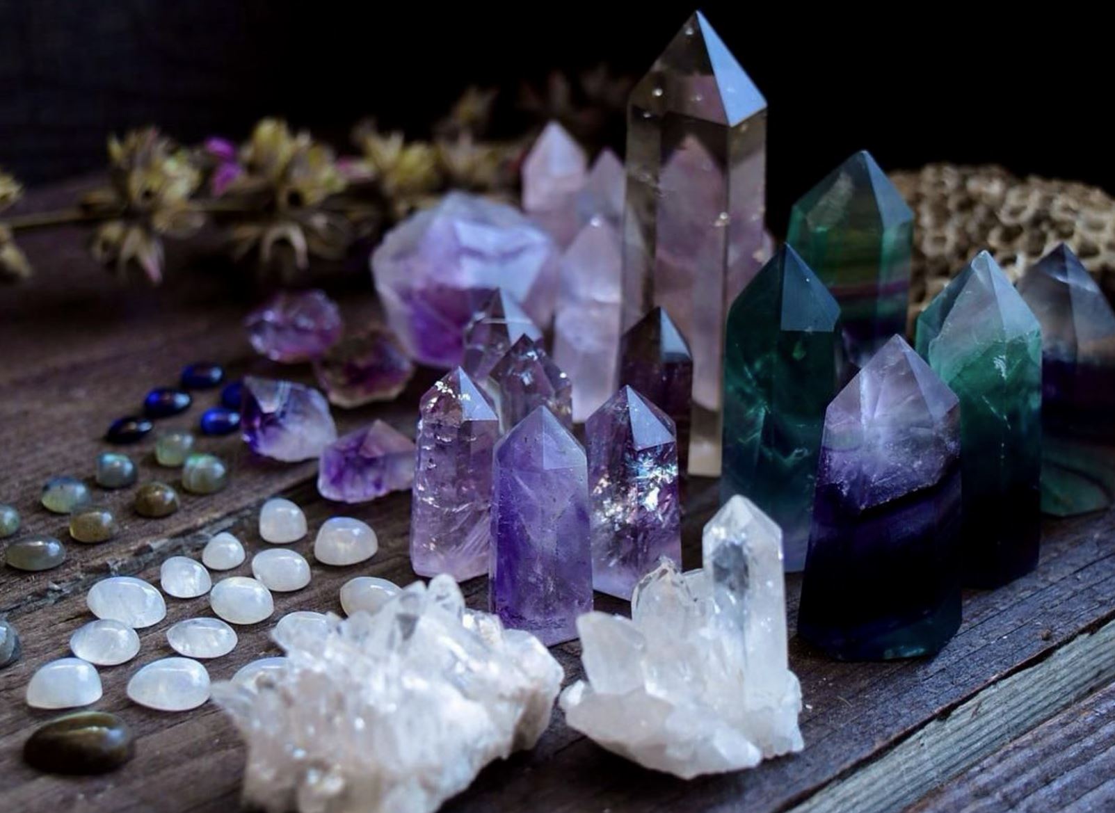 Crystals that Give You Peace - Crystal Reading